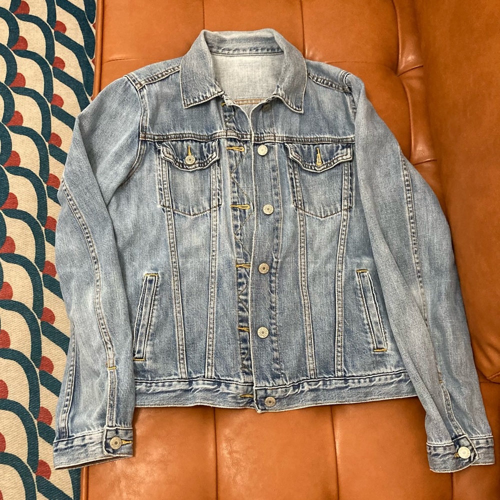 gap denim jean jacket size L